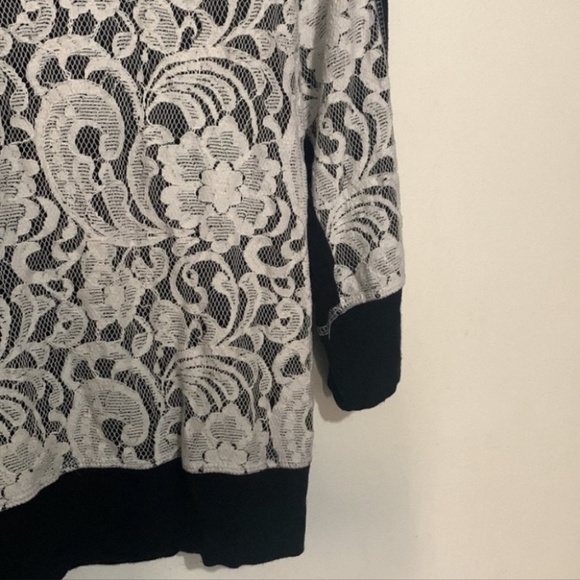 3/$30 Olivia Moon super soft 3/4 sleeve lace crochet front top - Picture 4 of 7